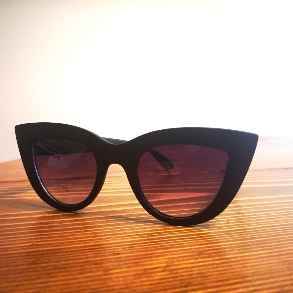 Quay kitti cat eye matte frame sunglasses